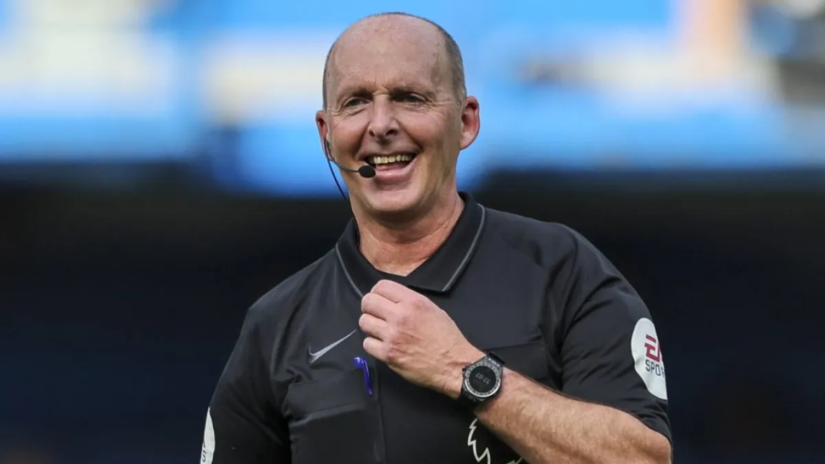 Mike Dean Akui Main Mini-Games di Laga Premier League